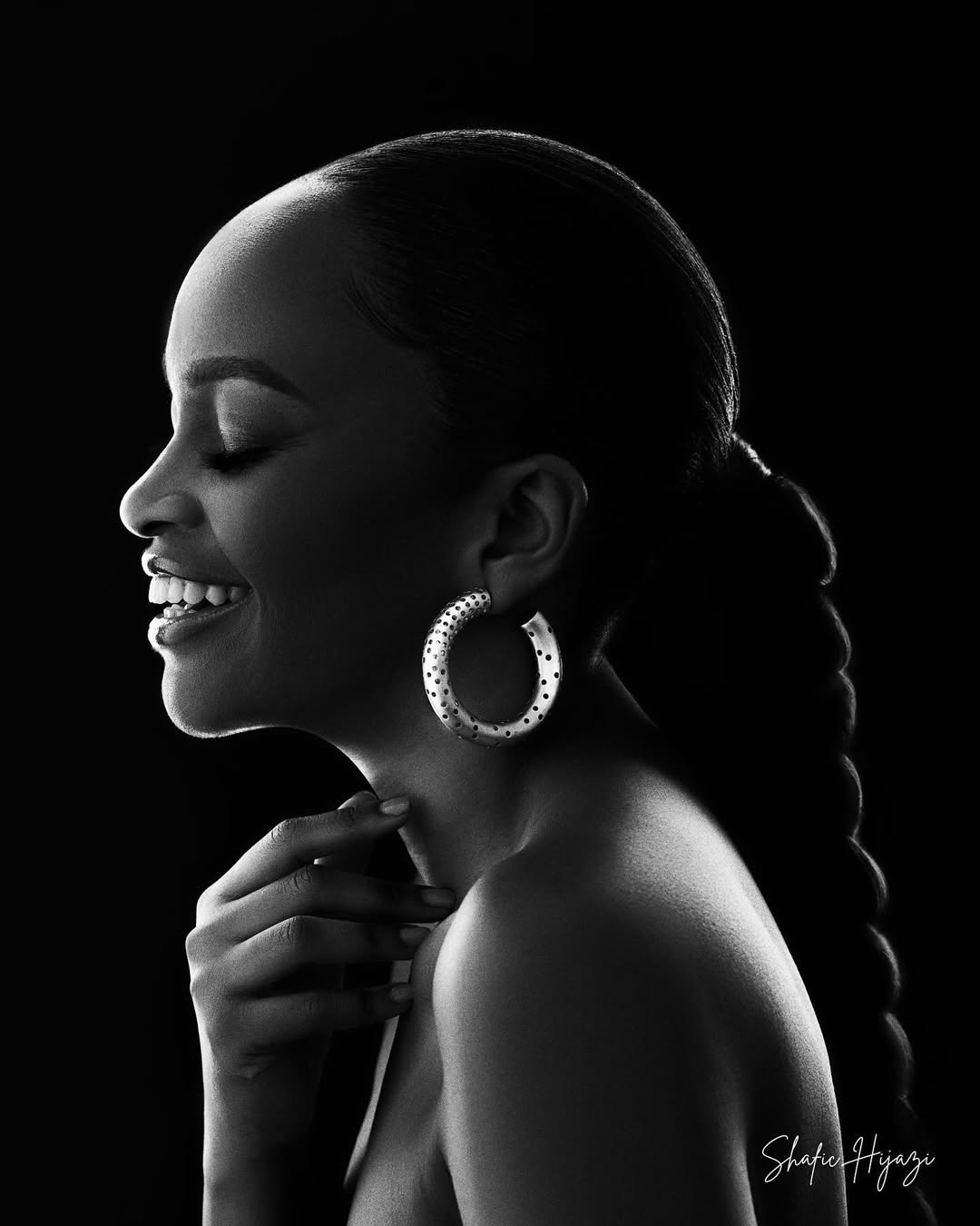 Tele Oyegoke — birthday portraits — makeup by Kaladata Beauty