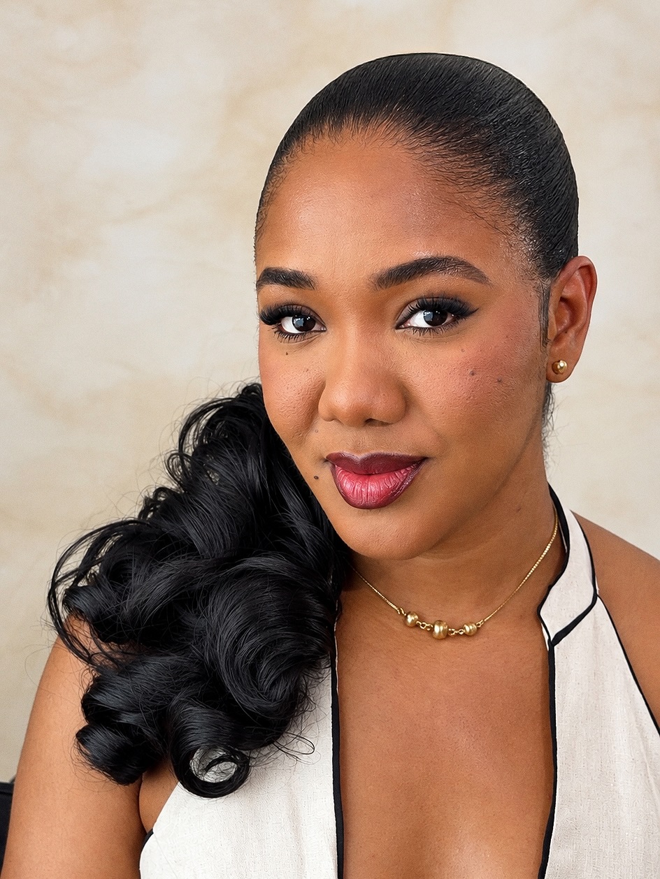 Kaladata in glam with a sleek ponytail
